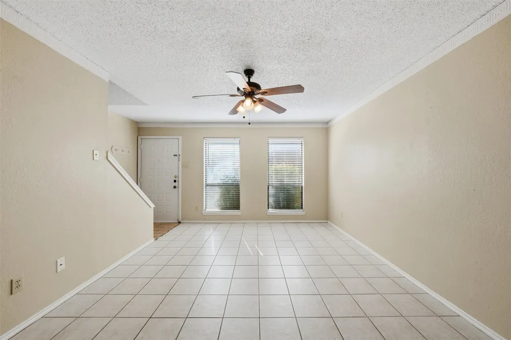 1371 S 11th Street Waco, TX 76706