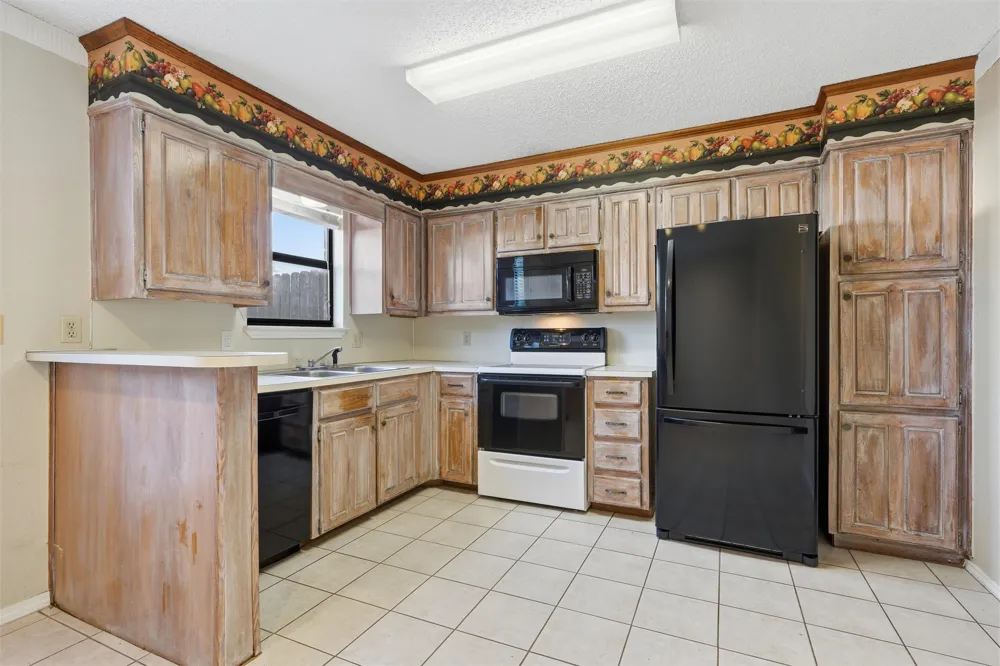 1371 S 11th Street Waco, TX 76706