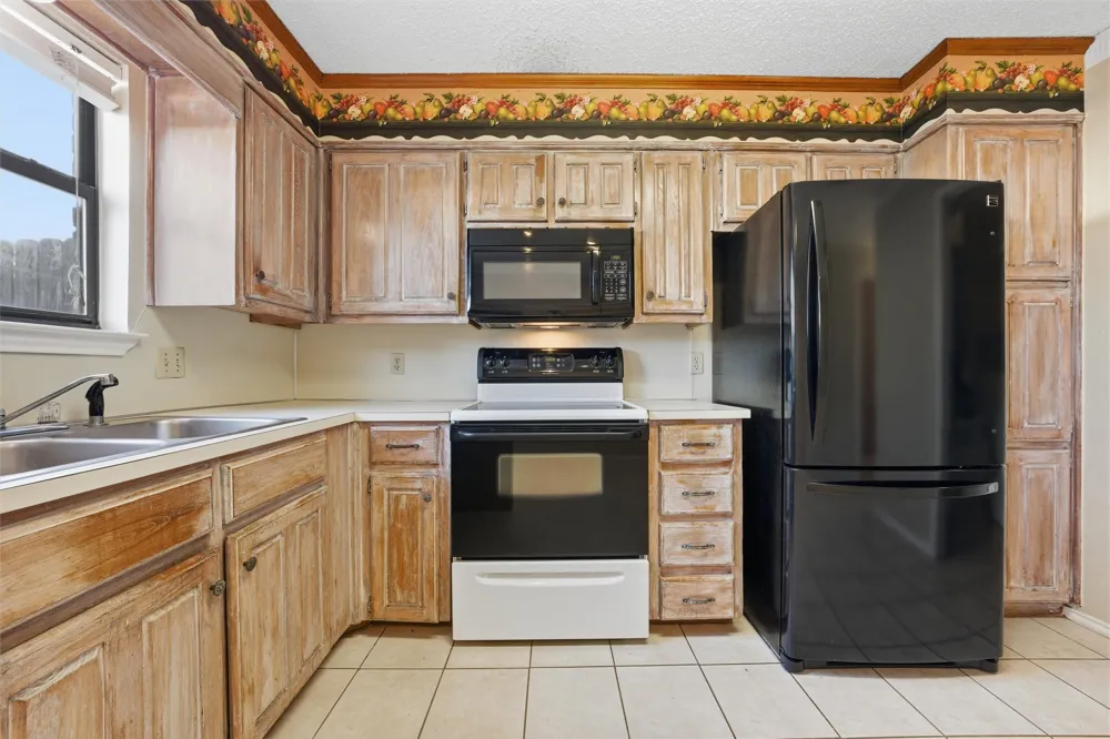 1371 S 11th Street Waco, TX 76706
