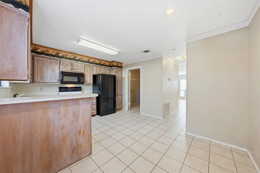 1371 S 11th Street Waco, TX 76706