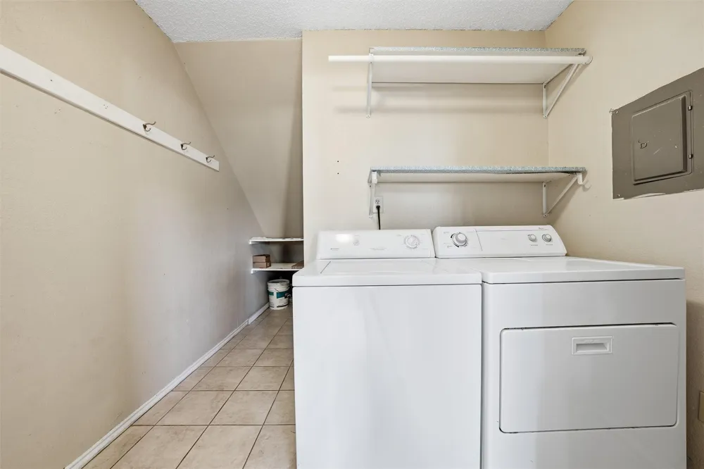 1371 S 11th Street Waco, TX 76706