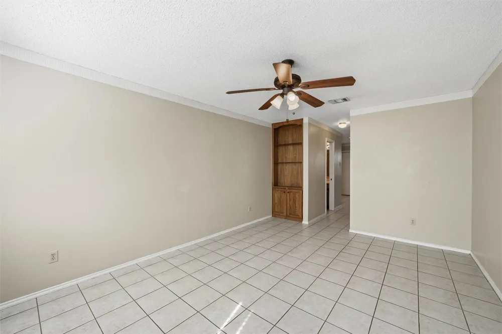 1371 S 11th Street Waco, TX 76706