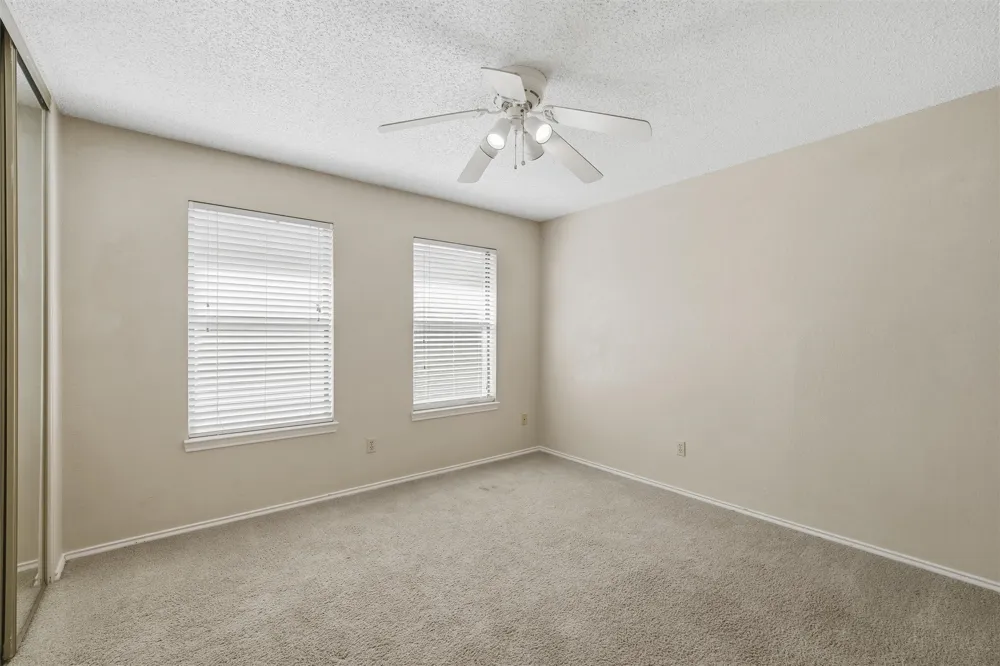 1371 S 11th Street Waco, TX 76706