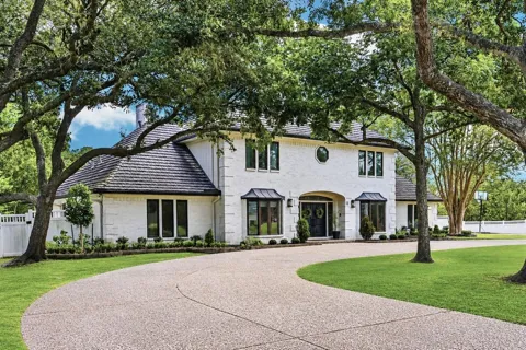 11 Haverford Lane