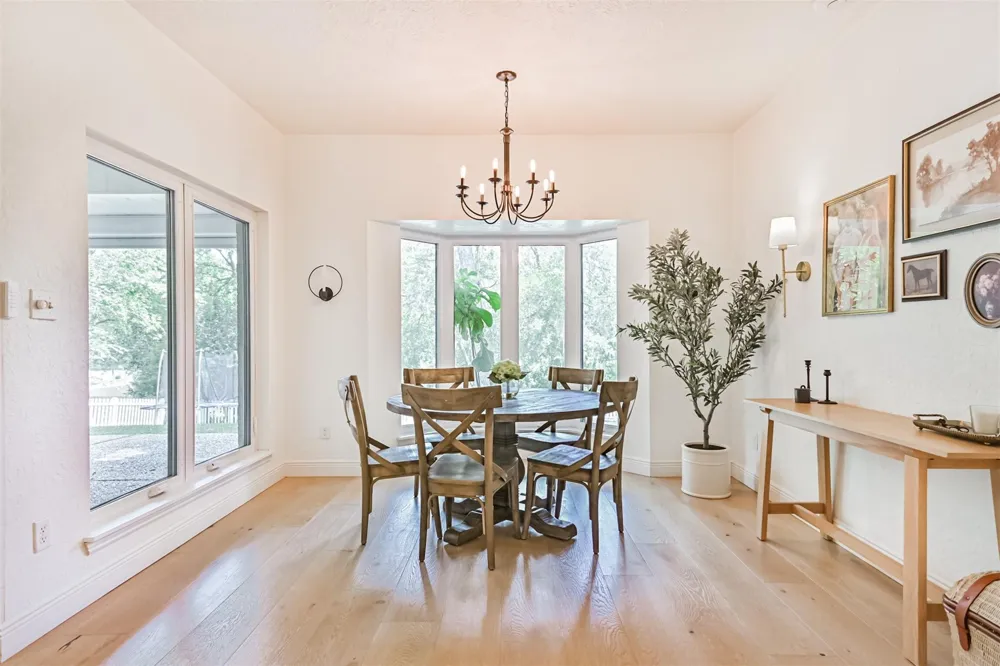 11 Haverford Lane Friendswood, TX 77546