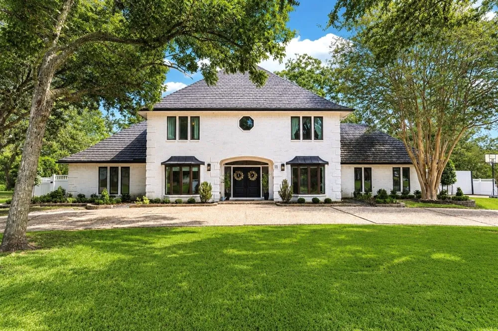 11 Haverford Lane Friendswood, TX 77546