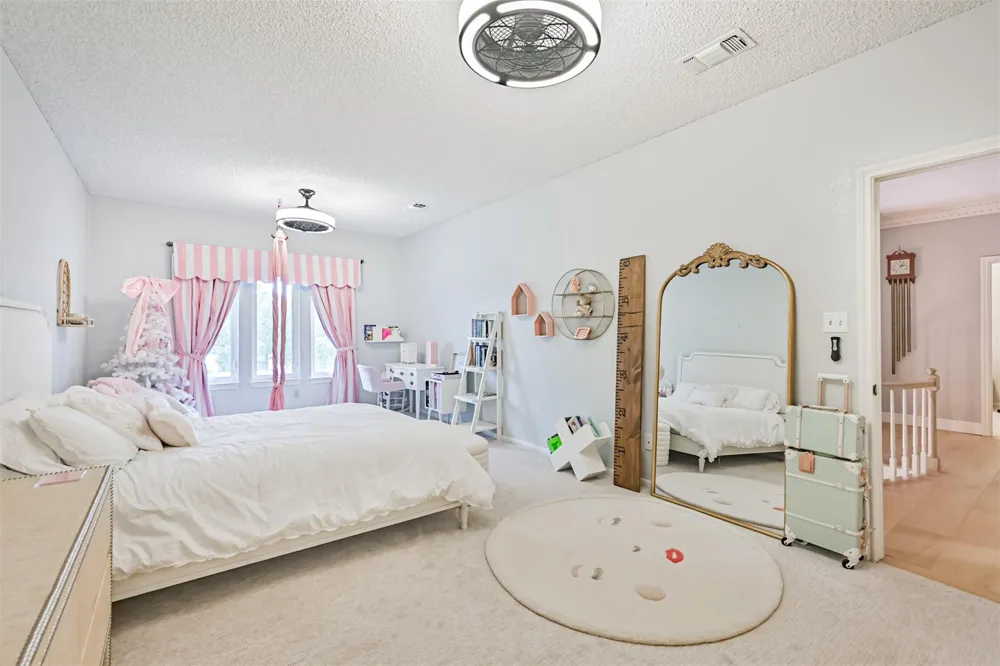 11 Haverford Lane Friendswood, TX 77546