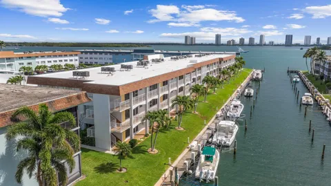 110 SHORE COURT #315