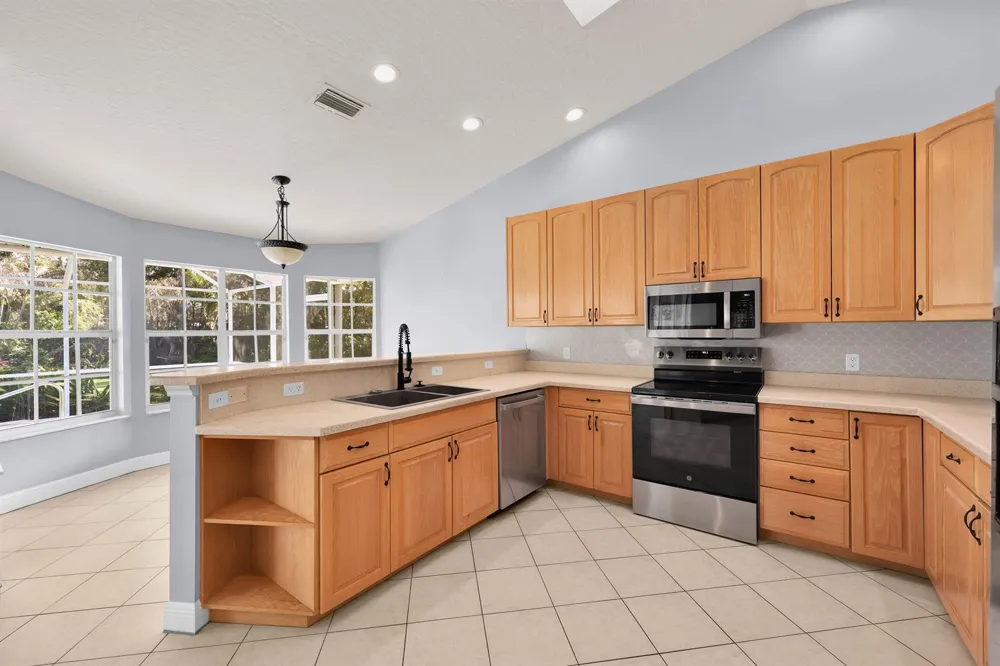 4707 Paleo Pines Circle Fort Pierce, FL 34951
