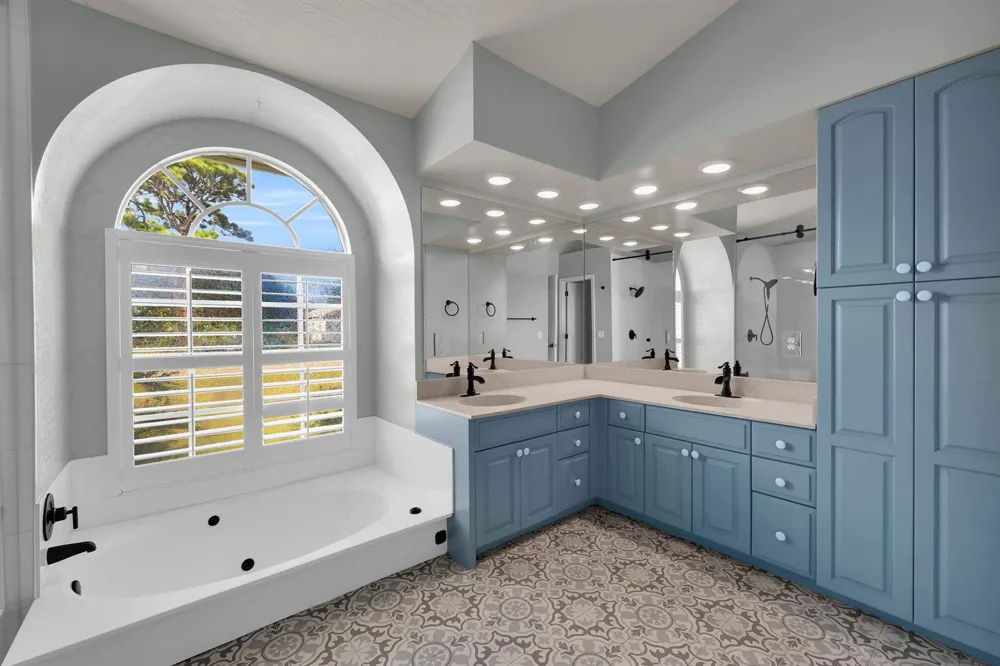 4707 Paleo Pines Circle Fort Pierce, FL 34951