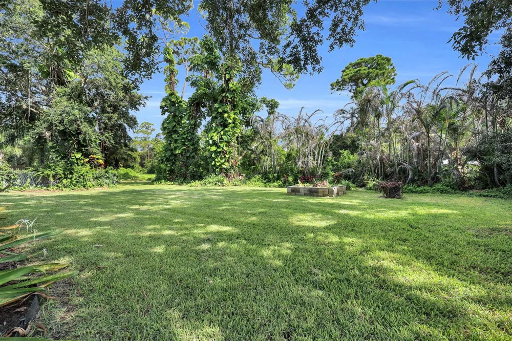 4707 Paleo Pines Circle Fort Pierce, FL 34951