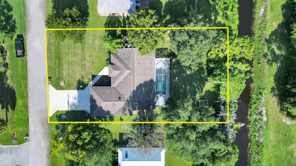 4707 Paleo Pines Circle Fort Pierce, FL 34951