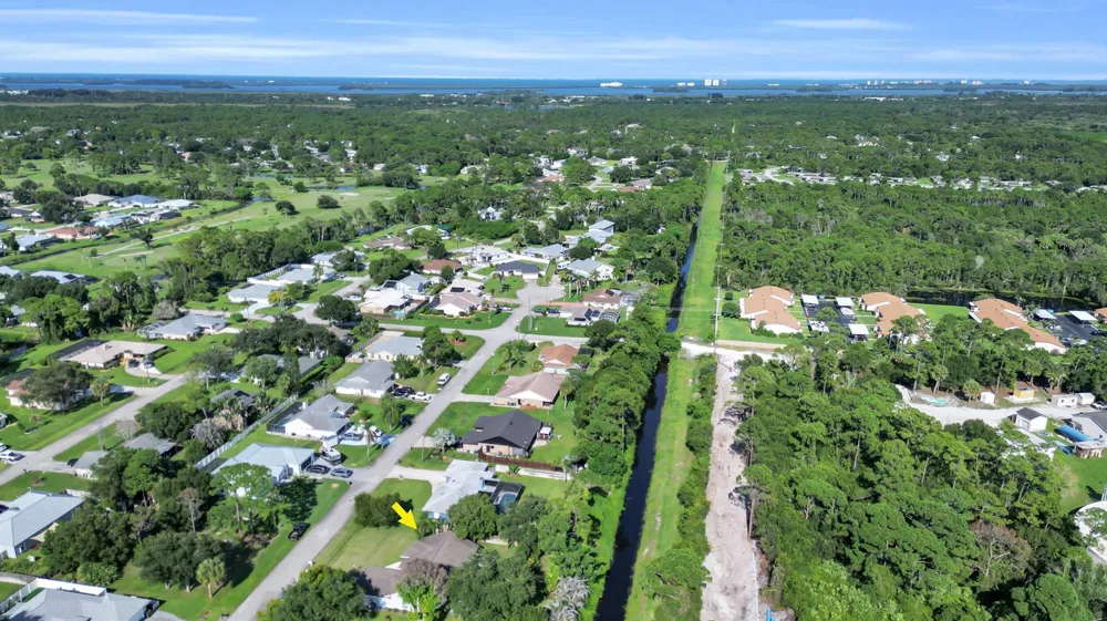 4707 Paleo Pines Circle Fort Pierce, FL 34951