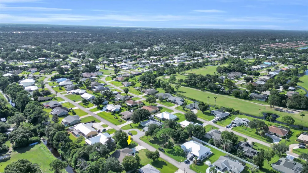 4707 Paleo Pines Circle Fort Pierce, FL 34951