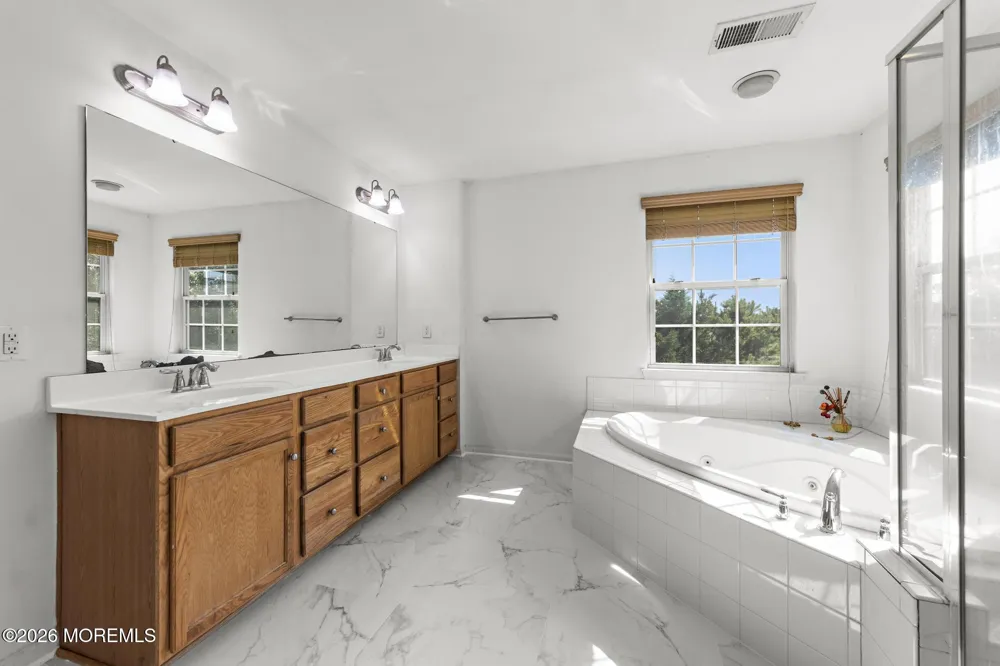 66 Vicari Way Little Egg Harbor, NJ 08087