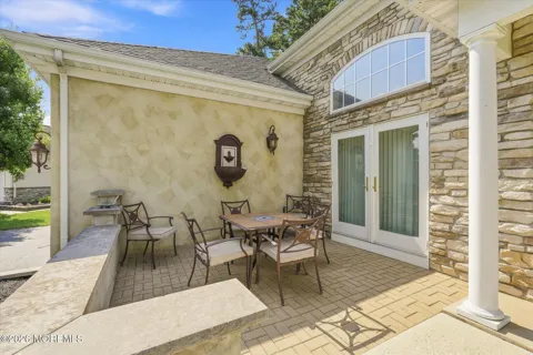 6 Minot Light Court