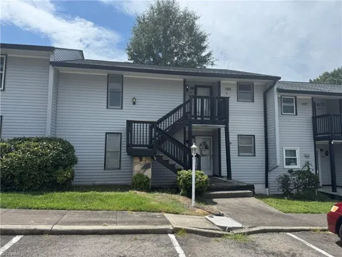 894 Ridge Court
