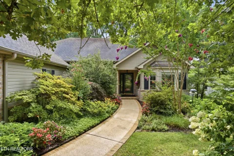 114 Oostanali Way