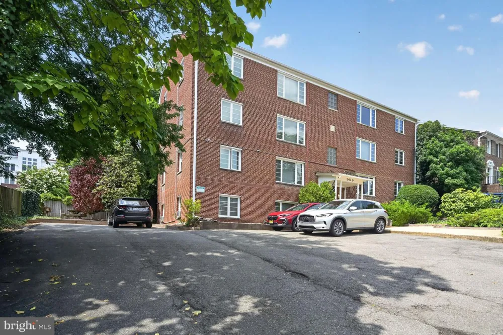 1410 QUINN STREET #7 Arlington, VA 22209