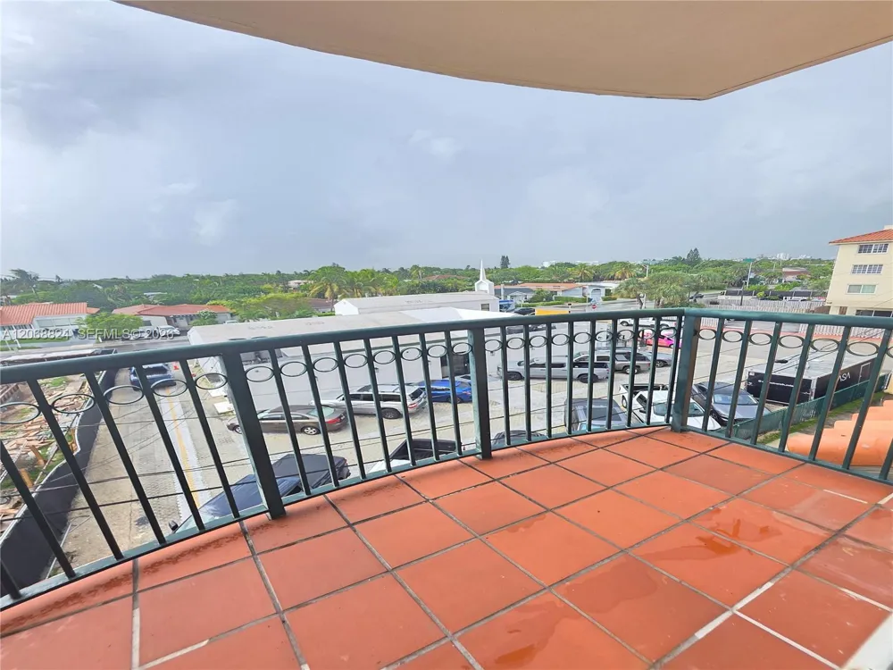 8888 Collins Ave #306 Surfside, FL 33154