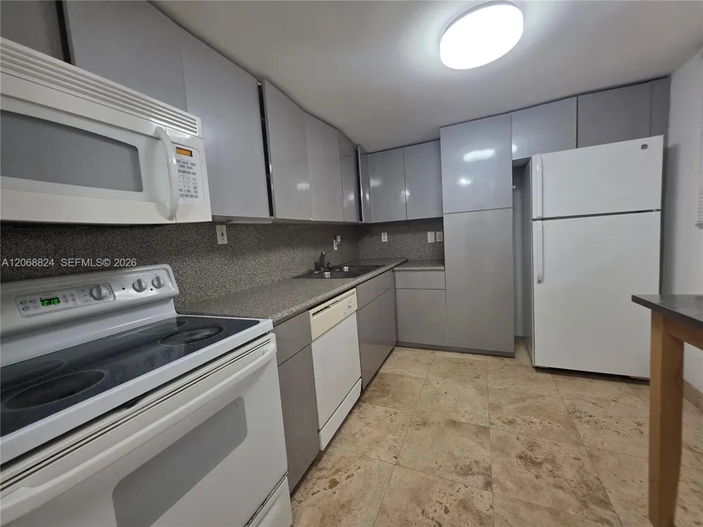 8888 Collins Ave #306 Surfside, FL 33154