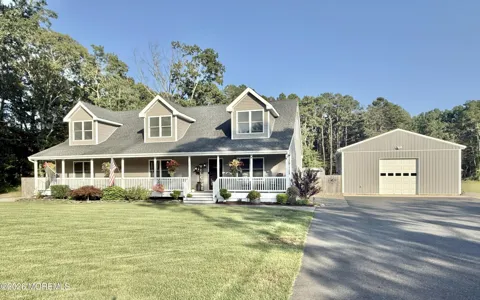 340 Railroad Avenue