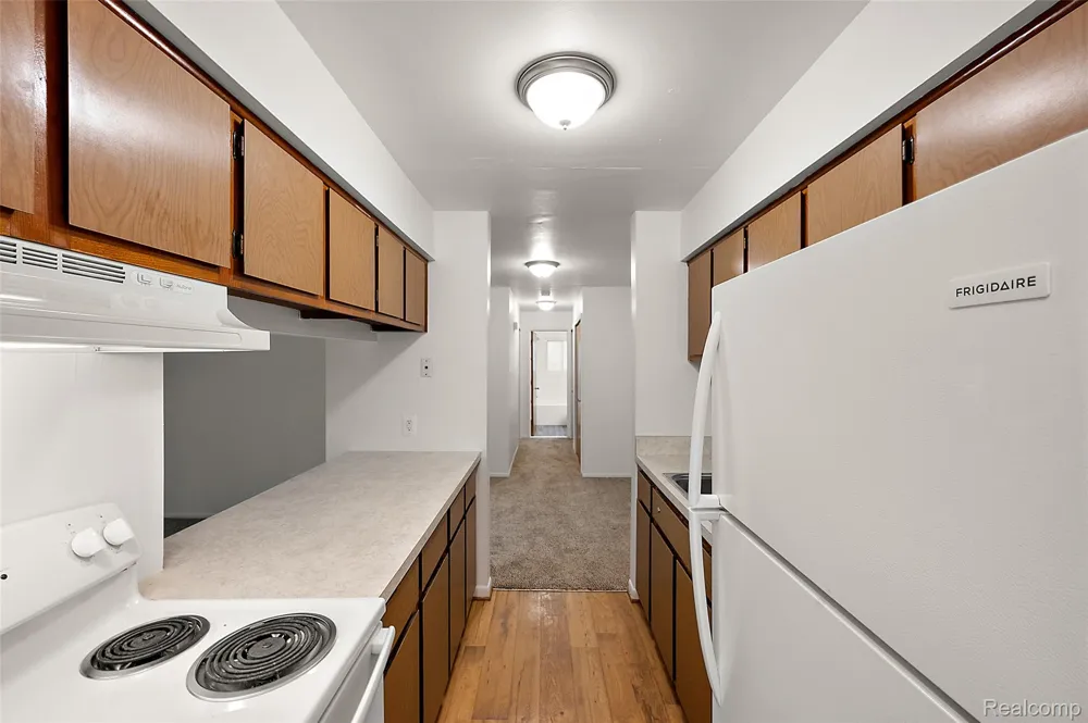 384 Drahner #B8 Oxford Charter Township, MI 48371