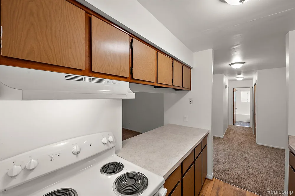 384 Drahner #B8 Oxford Charter Township, MI 48371