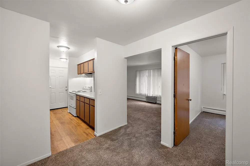 384 Drahner #B8 Oxford Charter Township, MI 48371