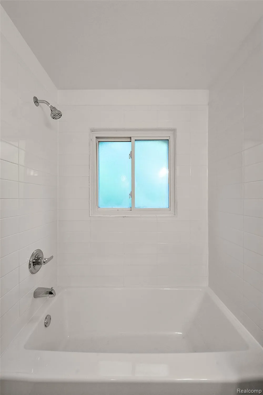 384 Drahner #B8 Oxford Charter Township, MI 48371