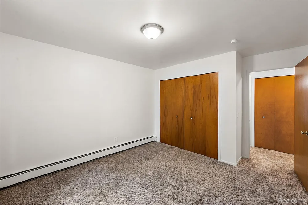 384 Drahner #B8 Oxford Charter Township, MI 48371