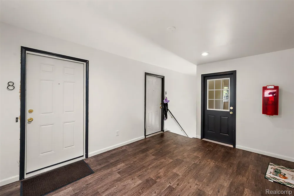 384 Drahner #B8 Oxford Charter Township, MI 48371