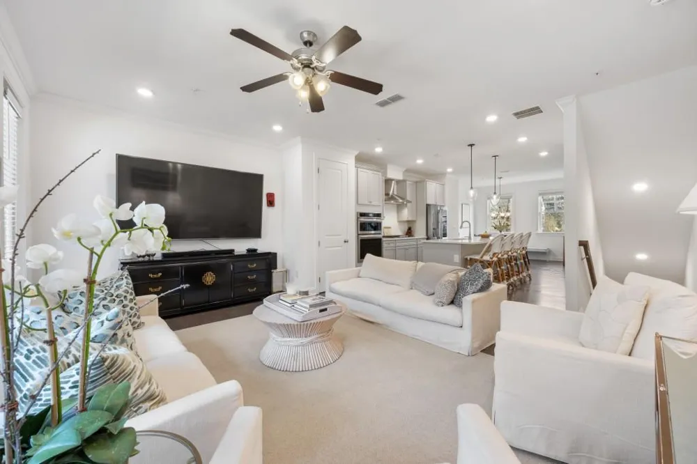 6529 Beacon Drive Sandy Springs, GA 30328