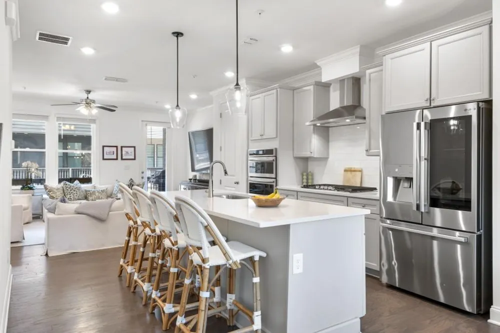 6529 Beacon Drive Sandy Springs, GA 30328