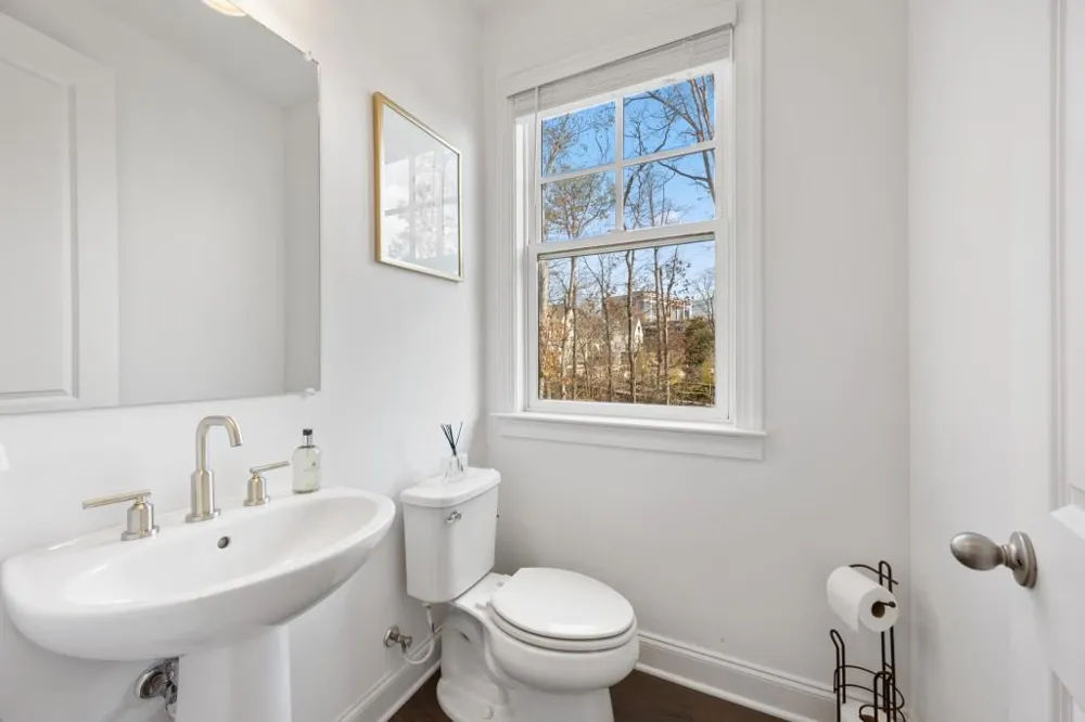 6529 Beacon Drive Sandy Springs, GA 30328