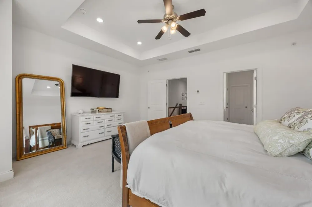 6529 Beacon Drive Sandy Springs, GA 30328