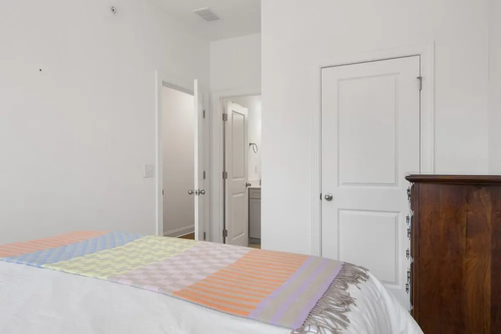 6529 Beacon Drive Sandy Springs, GA 30328