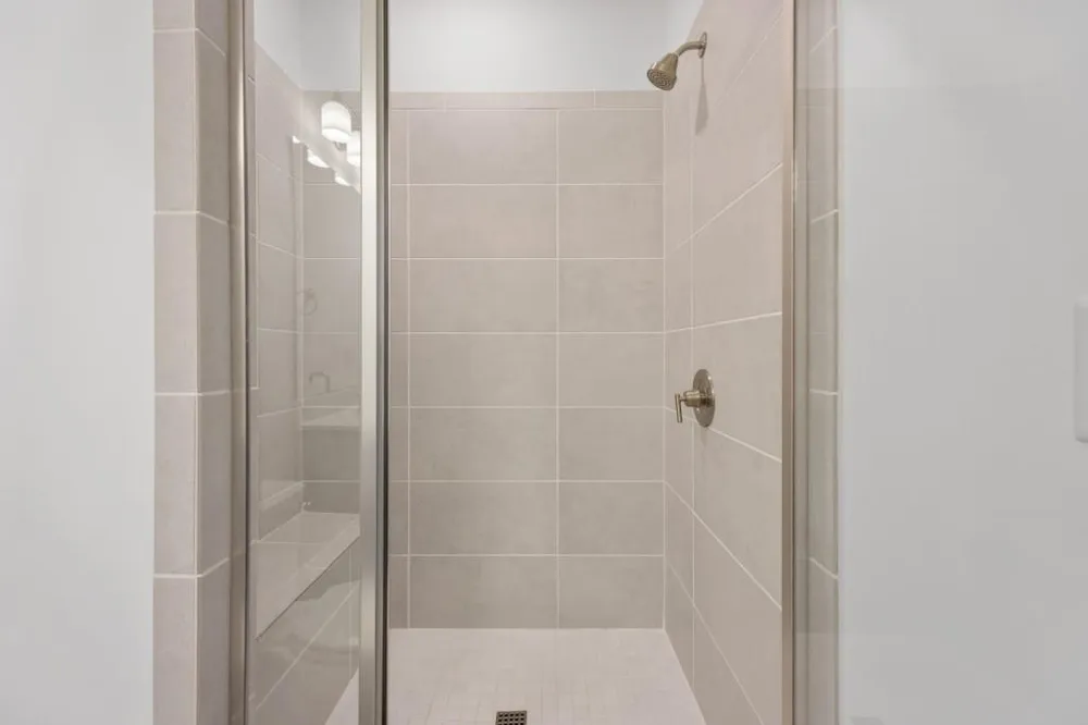 6529 Beacon Drive Sandy Springs, GA 30328