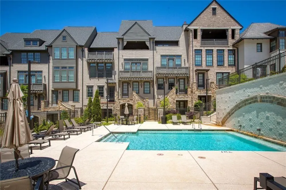 6529 Beacon Drive Sandy Springs, GA 30328