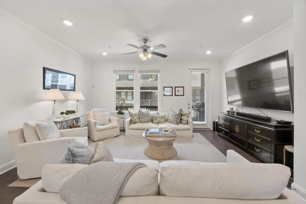6529 Beacon Drive Sandy Springs, GA 30328