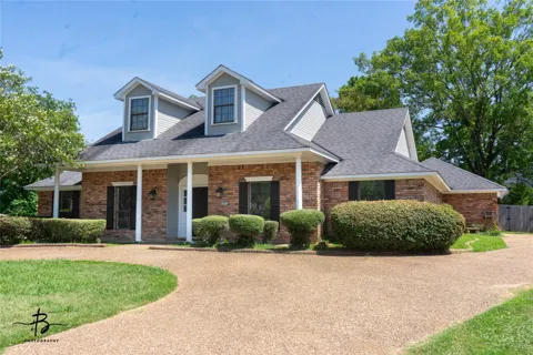 407 Ascot Court
