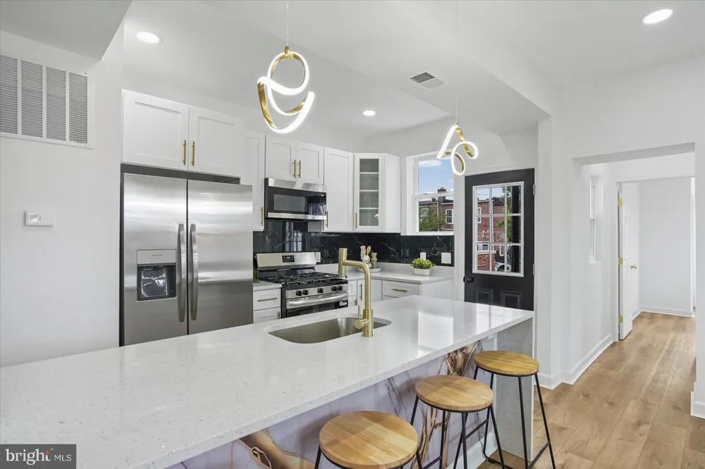 2500 QUANTICO AVENUE Baltimore, MD 21215