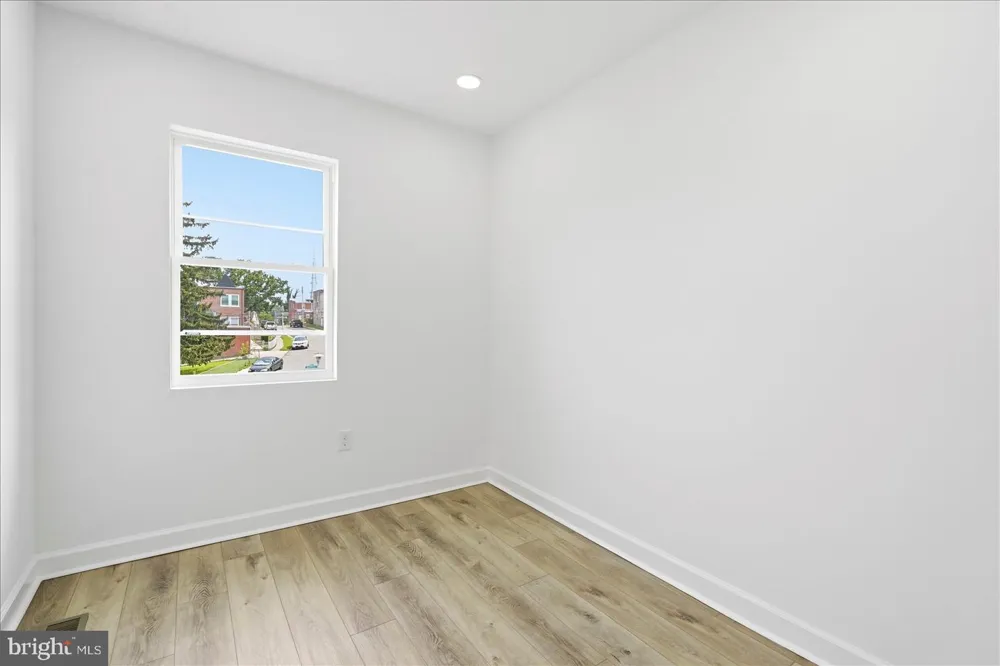 2500 QUANTICO AVENUE Baltimore, MD 21215