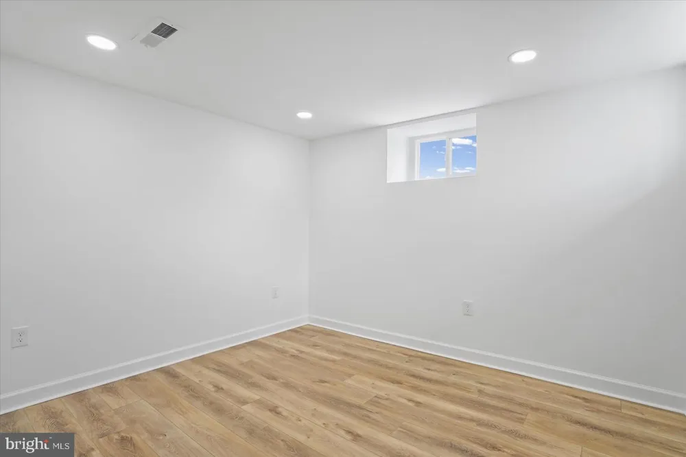2500 QUANTICO AVENUE Baltimore, MD 21215