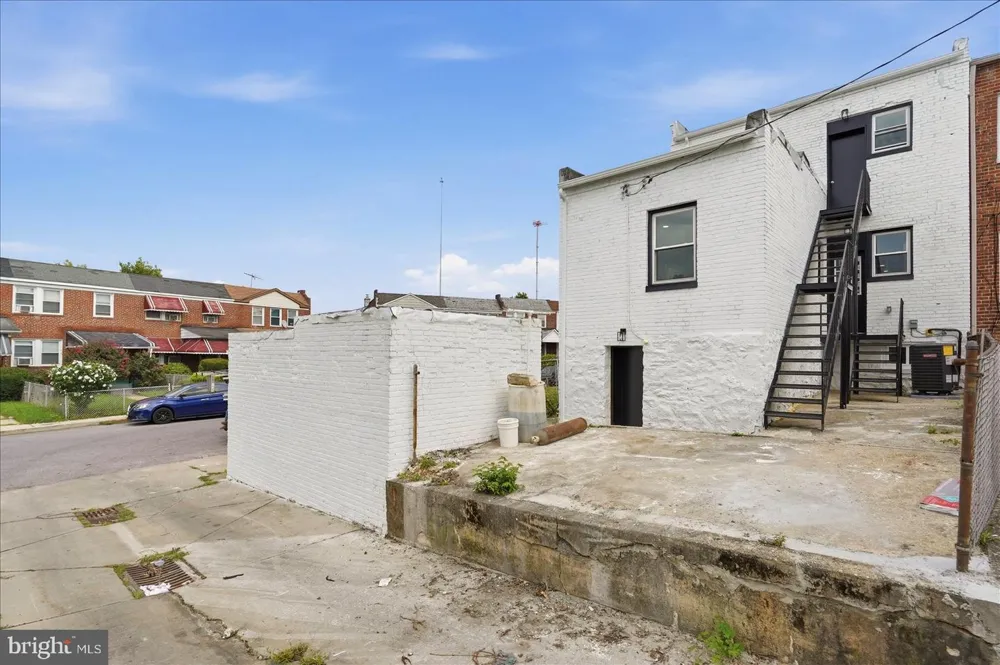 2500 QUANTICO AVENUE Baltimore, MD 21215