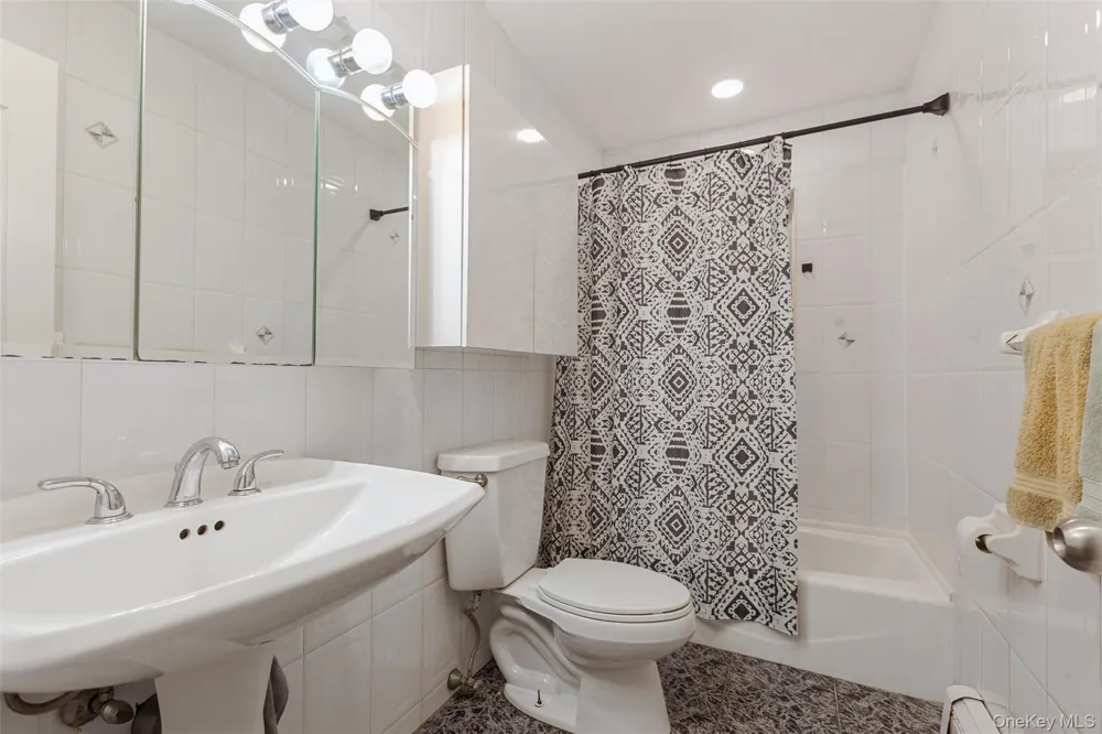 2 Wilson Street East Rockaway, NY 11518