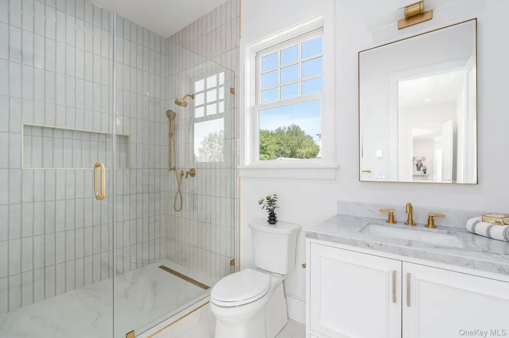 1475 Laurel Avenue Southold, NY 11971