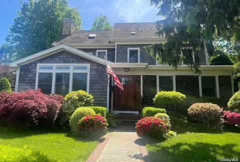 200 Lincoln Avenue