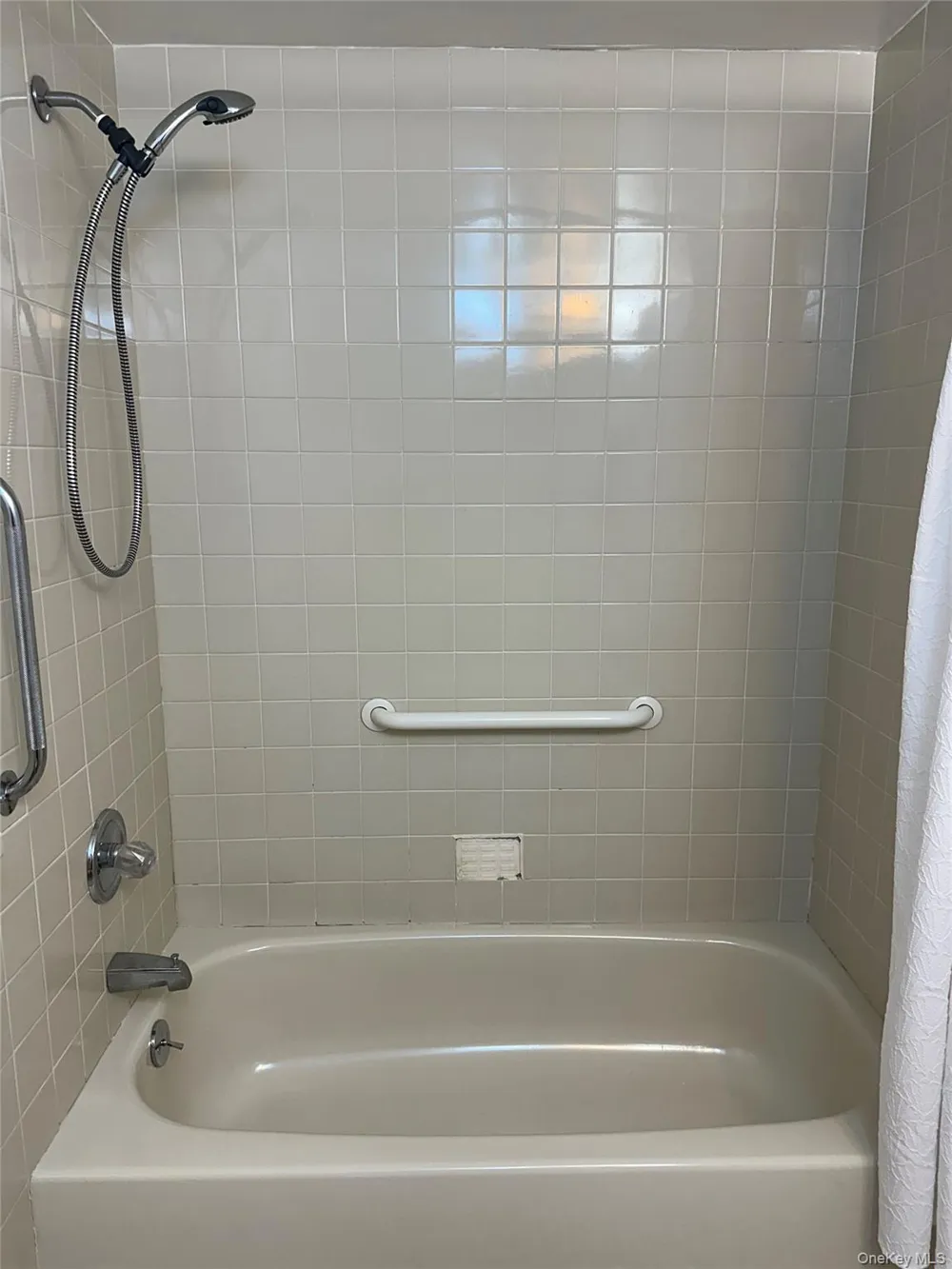 800 Willis Avenue #105 Albertson, NY 11507