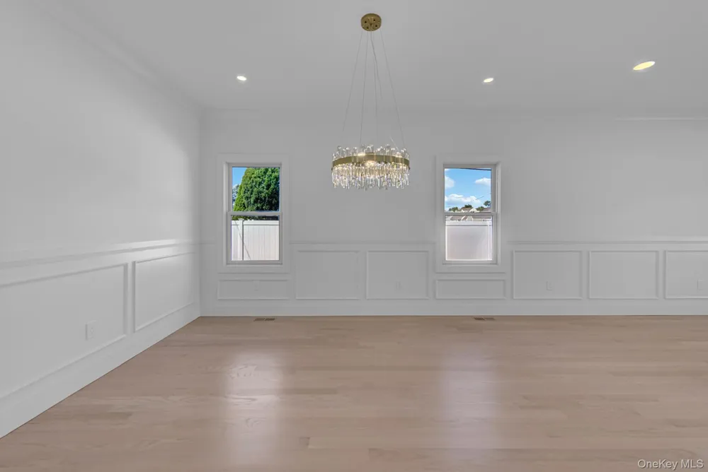 21 Cypress Avenue Bethpage, NY 11714